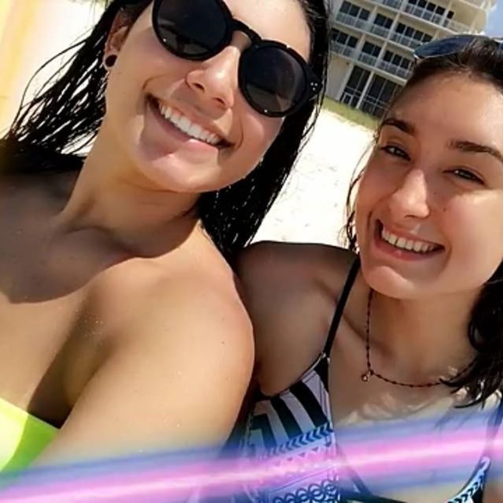 Meet your Posher, Bella